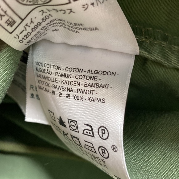 Levi’s army utility cargo jacket medium womens EUC - Picture 3 of 4